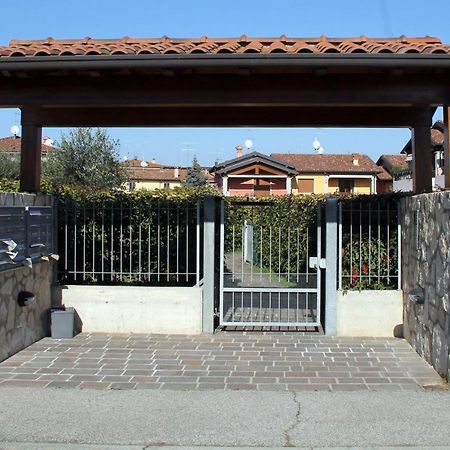 Casa Vacanze Da Riki Appartamento 2 Πεσκιέρα ντελ Γκάρντα Εξωτερικό φωτογραφία