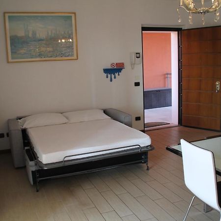Casa Vacanze Da Riki Appartamento 2 Πεσκιέρα ντελ Γκάρντα Εξωτερικό φωτογραφία