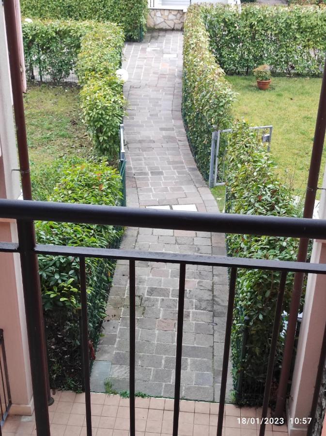 Casa Vacanze Da Riki Appartamento 2 Πεσκιέρα ντελ Γκάρντα Εξωτερικό φωτογραφία