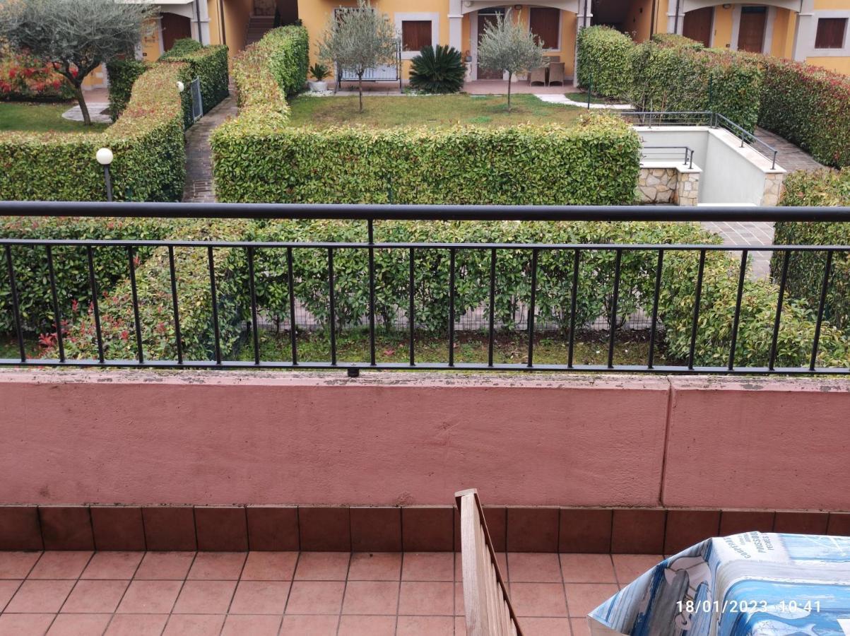 Casa Vacanze Da Riki Appartamento 2 Πεσκιέρα ντελ Γκάρντα Εξωτερικό φωτογραφία
