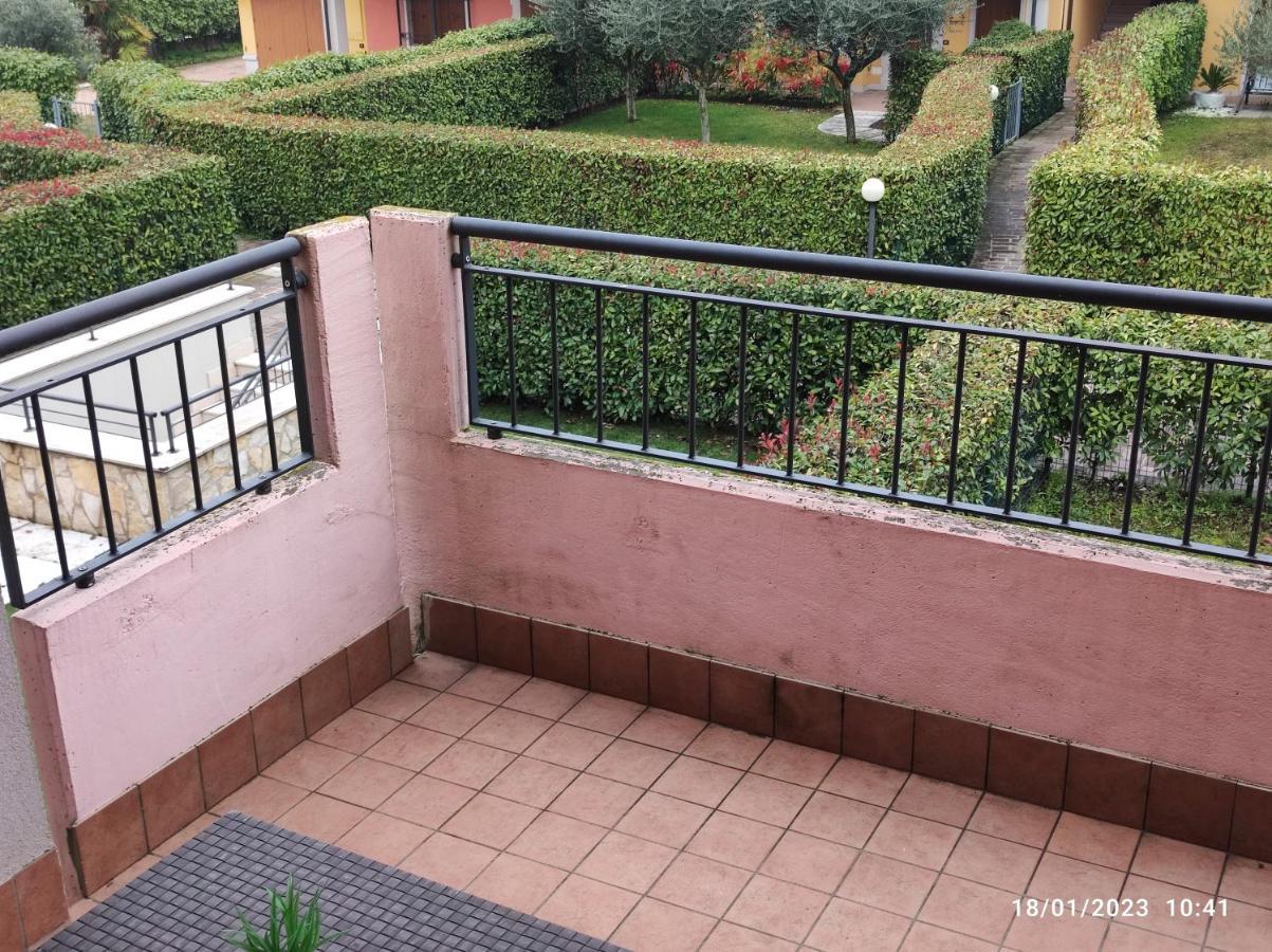 Casa Vacanze Da Riki Appartamento 2 Πεσκιέρα ντελ Γκάρντα Εξωτερικό φωτογραφία