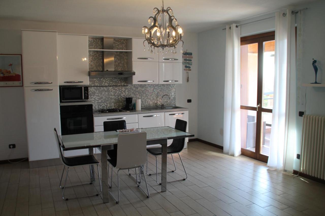 Casa Vacanze Da Riki Appartamento 2 Πεσκιέρα ντελ Γκάρντα Εξωτερικό φωτογραφία