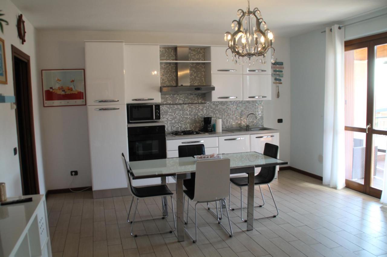 Casa Vacanze Da Riki Appartamento 2 Πεσκιέρα ντελ Γκάρντα Εξωτερικό φωτογραφία